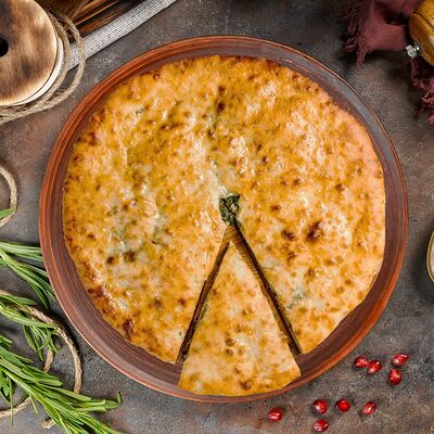 Пирог с сыром и зеленью 30 см в Шашлык-ки на углях по цене 999 ₽