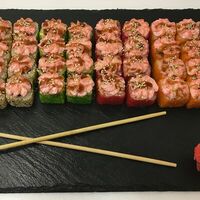 Запеченный сет Калифорния в Sushi & Shef