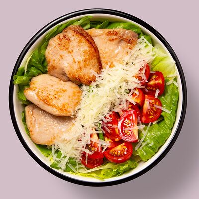 Цезарь с курицей в Точка еды Чепелево по цене 549 ₽