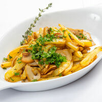 Картофель, жаренный с грибами в Луиджи & Тосё