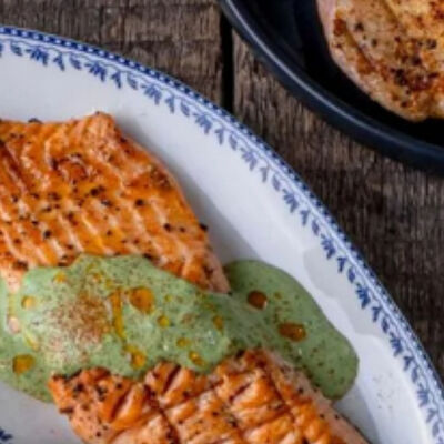 Стейк из лососяв Хачапури Марико по цене 1290 ₽