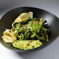 Зеленый салат, авокадо, семена льна в Мясная карта