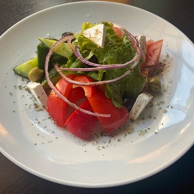 Салат Греческий в Первая реберная Кухня по цене 400 ₽