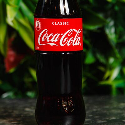 Coca-Cola Classic в Гастробар Без Повода по цене 320 ₽