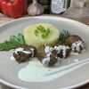 Meatballs (говядина, лук, сливки) с картофельным пюре под соусом блю чиз в Mix Кухня по цене 289