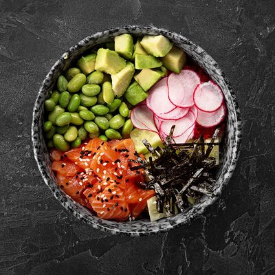 Поке с лососем и соусом “Понзу” в Хочука по цене 950 ₽