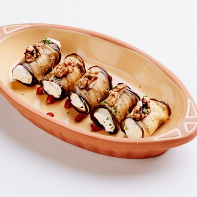 Рулетики из баклажанов в Абу-Даби по цене 468 ₽