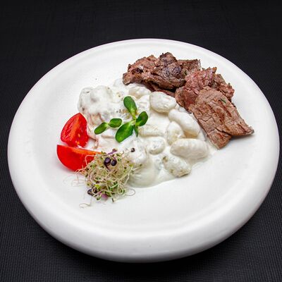 Говяжьи щечки с ньеками в Сеул по цене 700 ₽