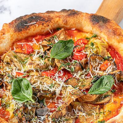 Пицца с овощами гриль в Перчини на огне по цене 400