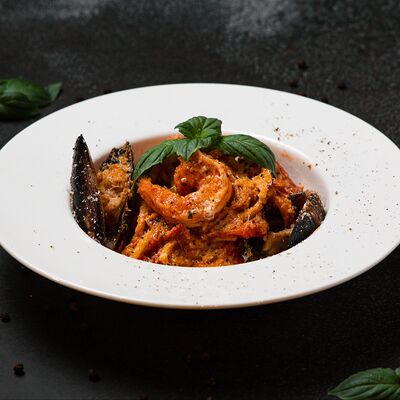 Паста с морепродуктами в PIZZAZAVR по цене 780 ₽