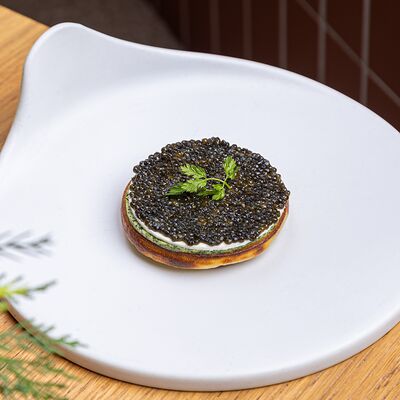 Оладушек на кефире со сметаной в М2 Органик Клуб Сокол по цене 1000 ₽