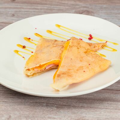 Блин с ветчиной и сыром в Перчим & солим по цене 240 ₽