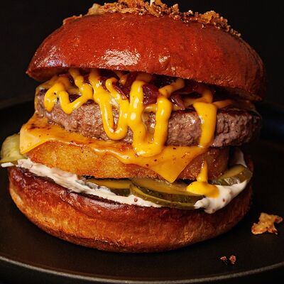 РогБургер Деревенский в Rogulevs Burgers по цене 840 ₽