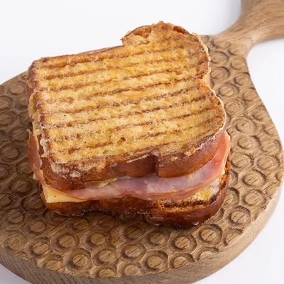 Крок Месье non-vegan в Velle Coffee по цене 540 ₽