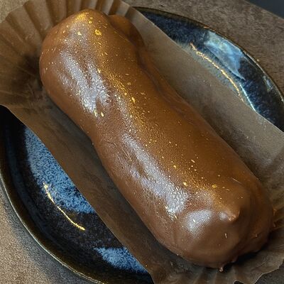 Эклер шоколадныйв Кофейня Бодрячино по цене 199 ₽