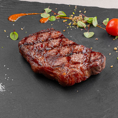 Стейк Стриплойн black angus prime в Le Grill по цене 3300 ₽