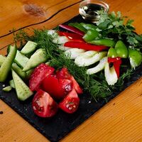 Свежие овощи с ароматным маслом в Gfood by Gorilla