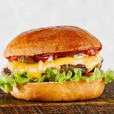 Чизбургер 260гр в Choppers по цене 499 ₽