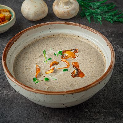 Грибной крем-суп с пшеничными гренками в Поляна по цене 520 ₽