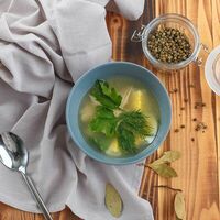 Куриный бульон с яйцом в Green
