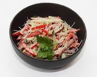 Салат с копченой говядиной в Гриль Ру