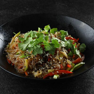 Вок Фунчоза с овощами в Sofa&par по цене 225 ₽