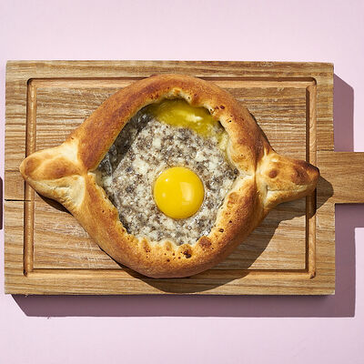 Аджарули с трюфелем в Хачапури и Вино по цене 441 ₽