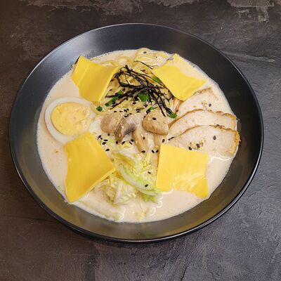 Сырный раменв Лапшичная ВокБери по цене 515 ₽