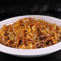 1056. Мясо с пекинской капустой и фунчозой в Минутка