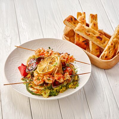 Ассорти морепродуктов гриль на две персоны в Пармезан по цене 2095 ₽