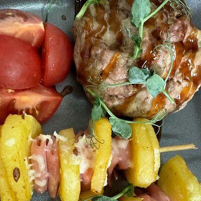 Свиной деликатес с грибным сюрпризом в Вкусснов по цене 640 ₽