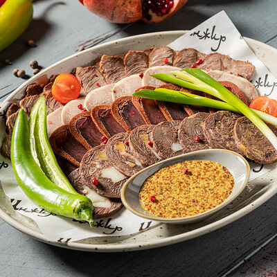Мясное ассорти малое в Чайхана Инжир по цене 1250 ₽