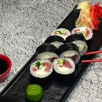 Футомаки с тунцом в Sushi-Дзен