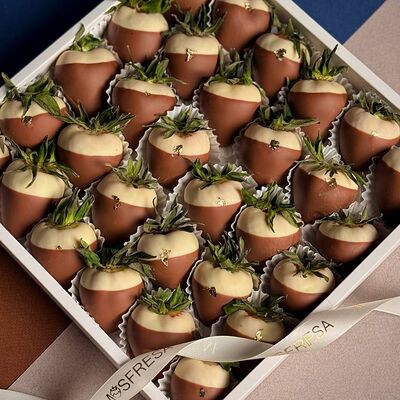 Клубника в шоколаде Kinder L в Mosfresa по цене 5190