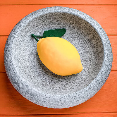 Десерт Лимон в Сорренто by Novikov по цене 780 ₽