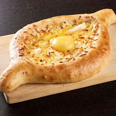 Хачапури по-аджарски в Суши пицца бургер по цене 507 ₽