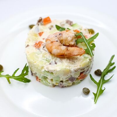 Салат Оливье с языком в Собрание по цене 635 ₽