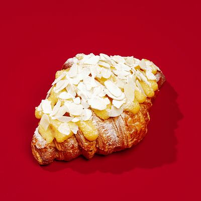 Круассан миндальный в Farina Ватрушкина по цене 269 ₽