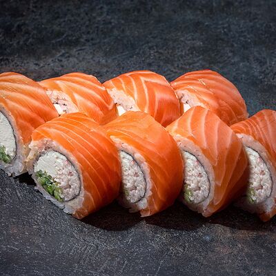 Фирменный Филадельфия краб ролл в Вкусно Суши по цене 610