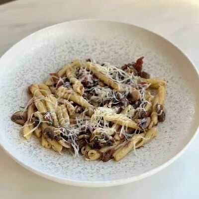 Паста казаречче с щечками и шампиньонами в Prana по цене 890 ₽