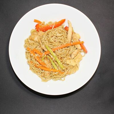 Яки удон с курицей терияки в Mashita по цене 600 ₽