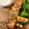 Стейк из семги с фирменным соусом Grille в Кафе Mister & Missis Grille по цене 1050