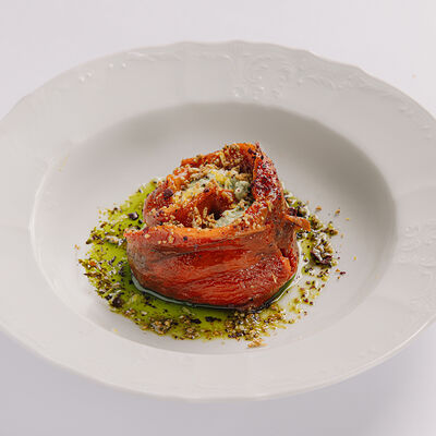 Печеные перцы с рикоттой и кедровыми орехами в Saviv по цене 910 ₽