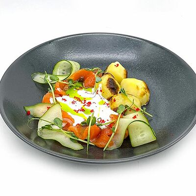 Лосось с копченой сметаной и печеным картофелем в Дом культур по цене 540