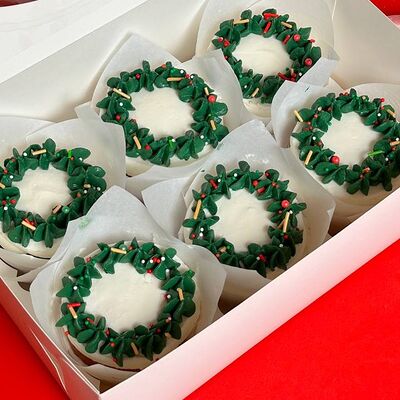 6 капкейков Новый годв The.cakes_spb по цене 2400 ₽