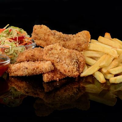 Наггетсы с картофелем фри в Сытый волк по цене 350 ₽