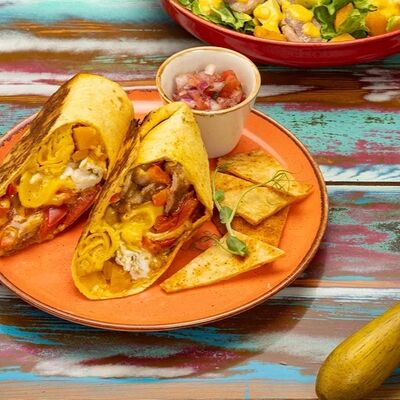 Буррито с уткой в Burritos по цене 470 ₽