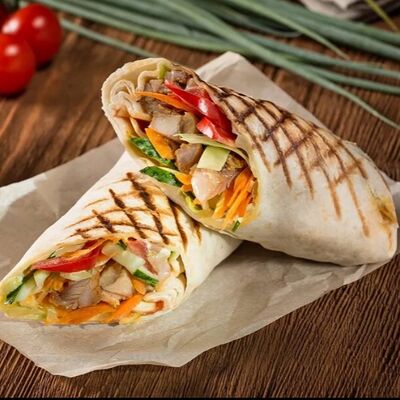 Шаурма с соусом гриль в лаваше в Донер&Кебаб по цене 500 ₽