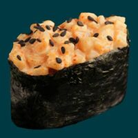 Гункан острый Лосось в Sushi tanaka