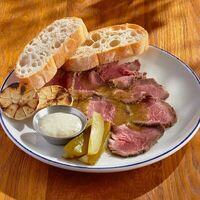 Холодный ростбиф в BBQ Beer Restaurant